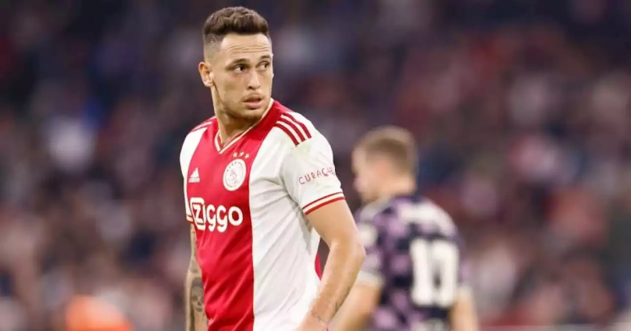 'Ajax wil af van drietal dat in overleg niet mee is op trainingskamp in Spanje'