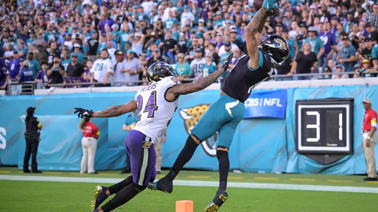 Jags edge Ravens 28-27 on 2-pointer, Tucker’s 67-yard miss