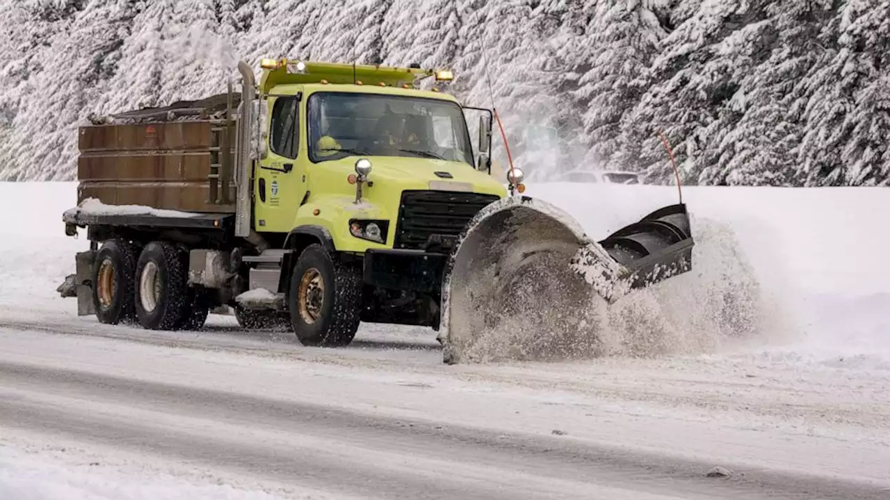 Northwest US to see heavy snowfall, South facing string of tornadoes