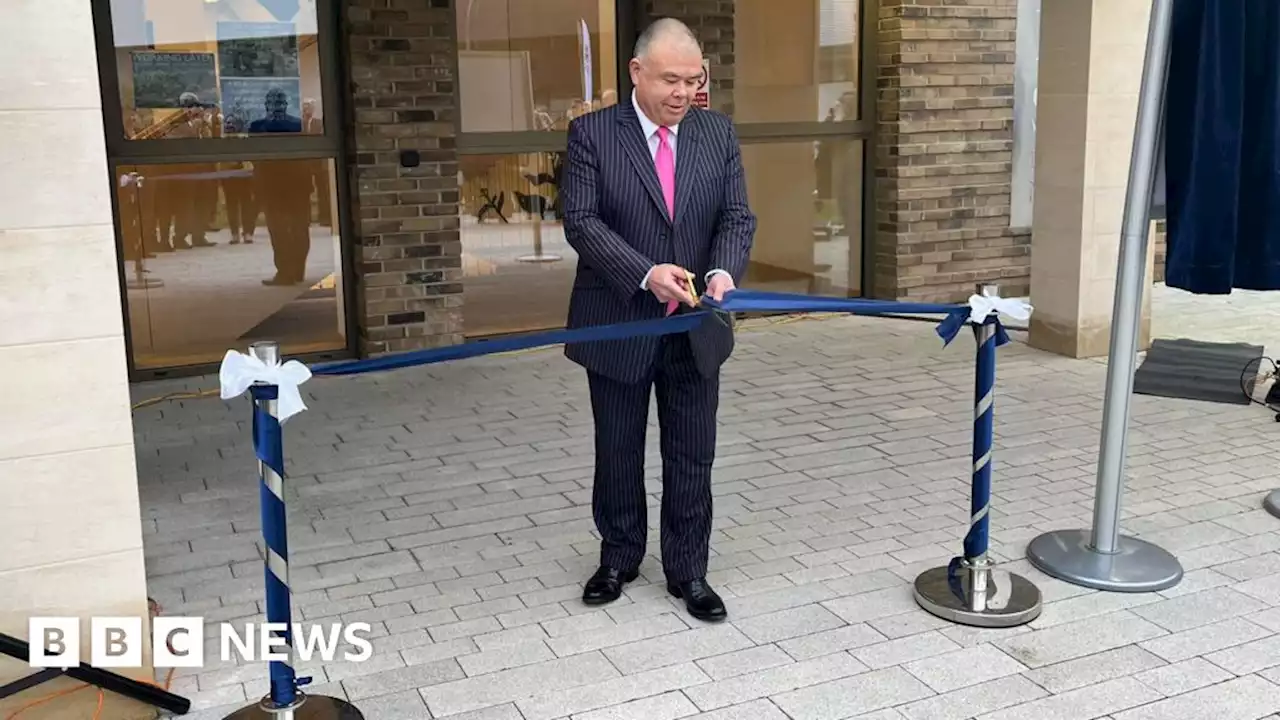 Lincolnshire medical school opened by Sir Jonathon Van-Tam