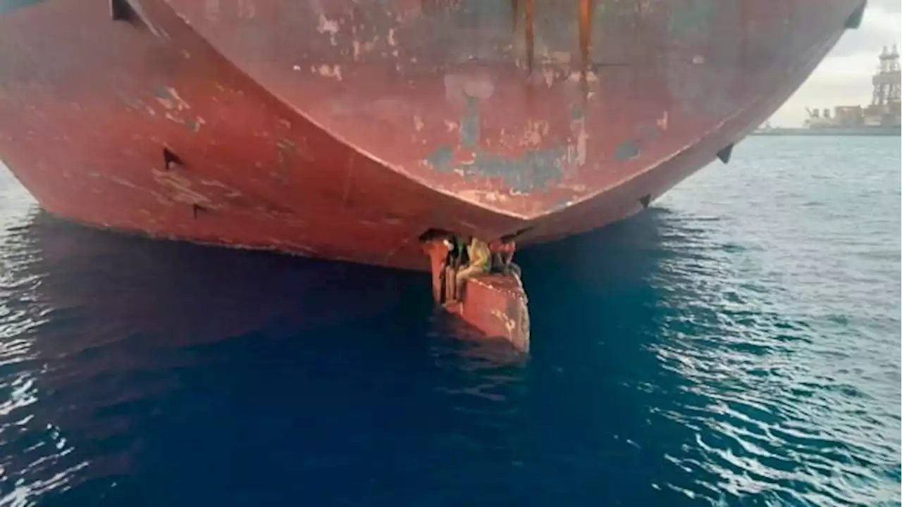 Nigerian migrants discovered on ship's rudder after 11 days at sea | CBC News