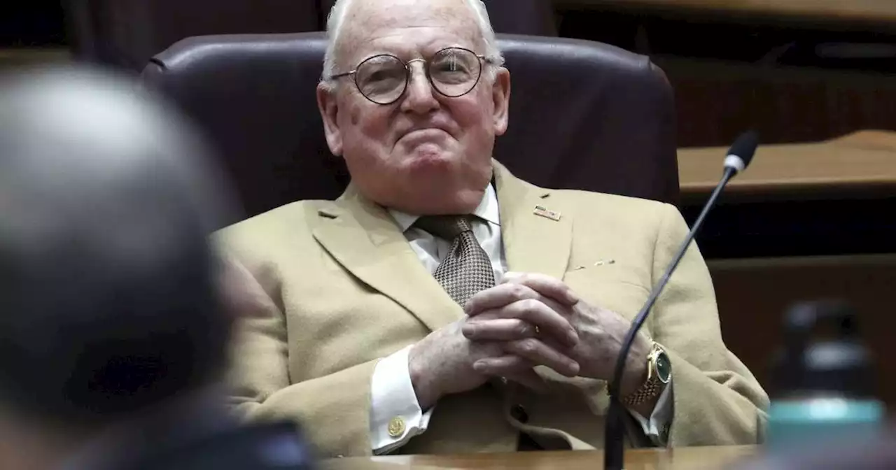 Facing indictment, Ald. Ed Burke will end his run as the longest-service City Council member ever, won’t seek reelection