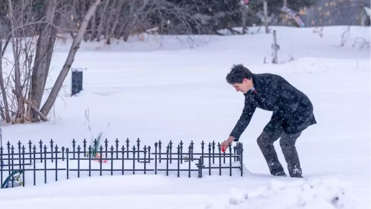 Trudeau visits Saskatchewan First Nation rocked by mass killing, announces funding