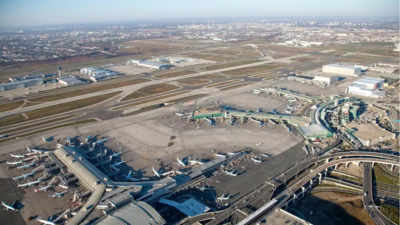 Toronto Pearson adopts new landing procedures to lower noise, emissions