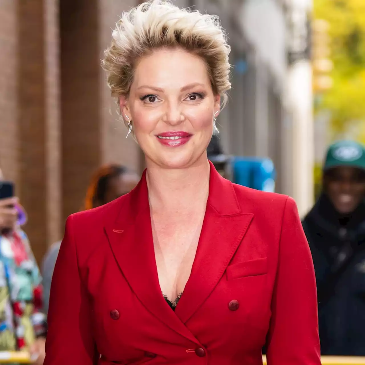 Katherine Heigl Breaks Down in Tears Recalling Early Days With Daughter Naleigh - E! Online