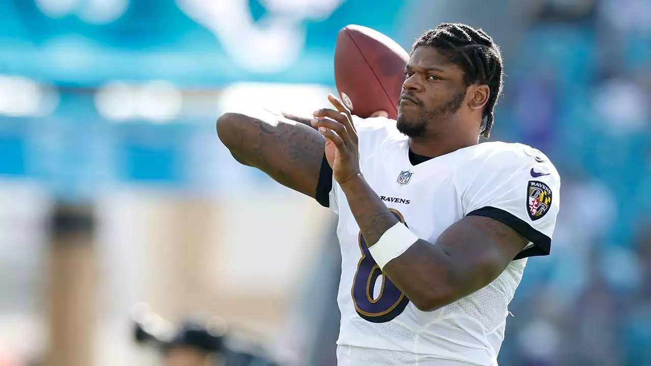 Ravens' Lamar Jackson vehemently pushes back on suggestion he's anti-gay: 'Defamation of my character'