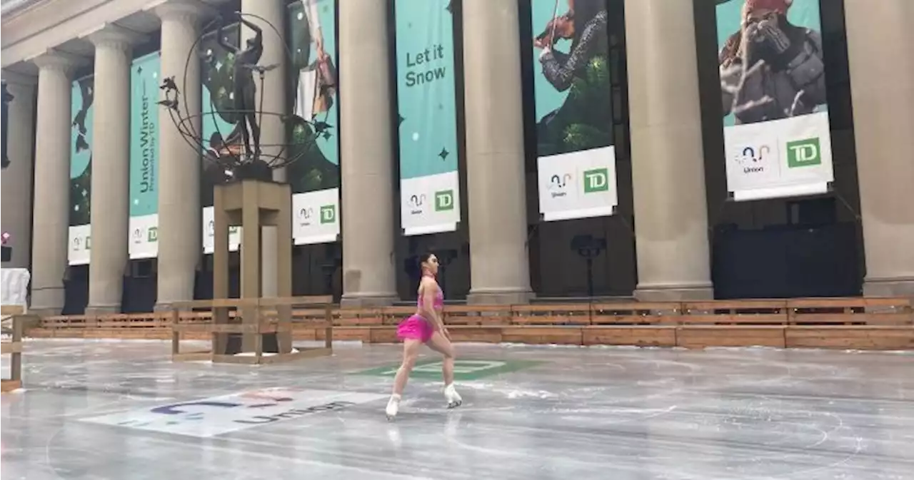 Free skate rentals available at Toronto Union Station’s ‘biggest’ rink to date - Toronto | Globalnews.ca