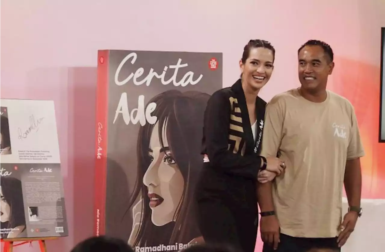 Nia Ramadhani Gandeng Pidi Baiq Garap Novel Cerita Ade, Begini Isinya