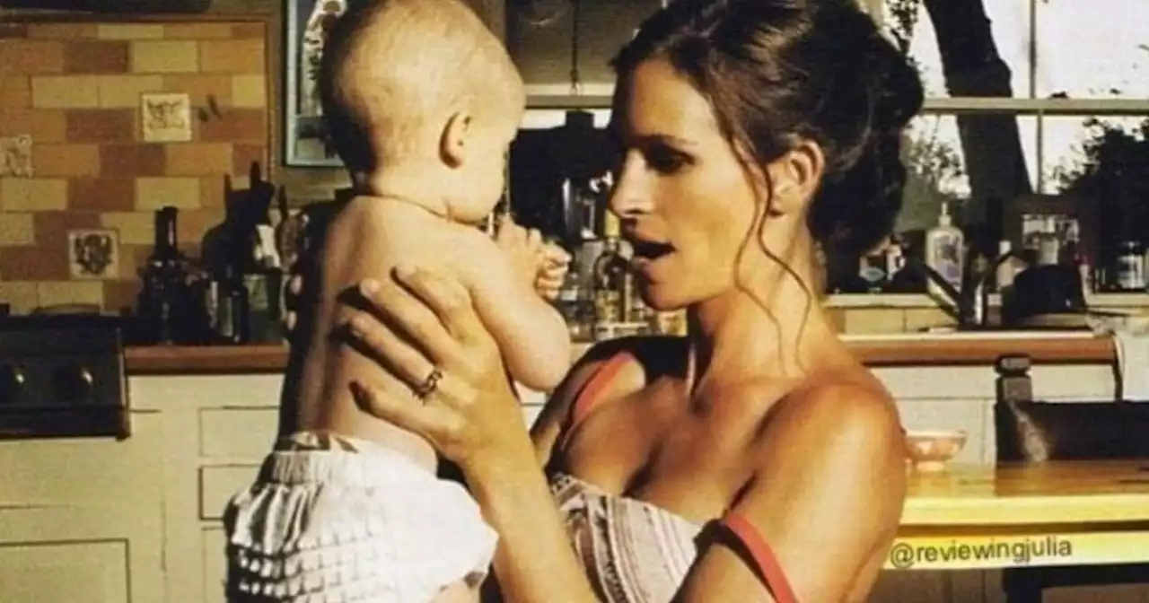 Cette photo vintage et époustouflante de Julia Roberts dans la cuisine avec ses jumeaux encore bébés