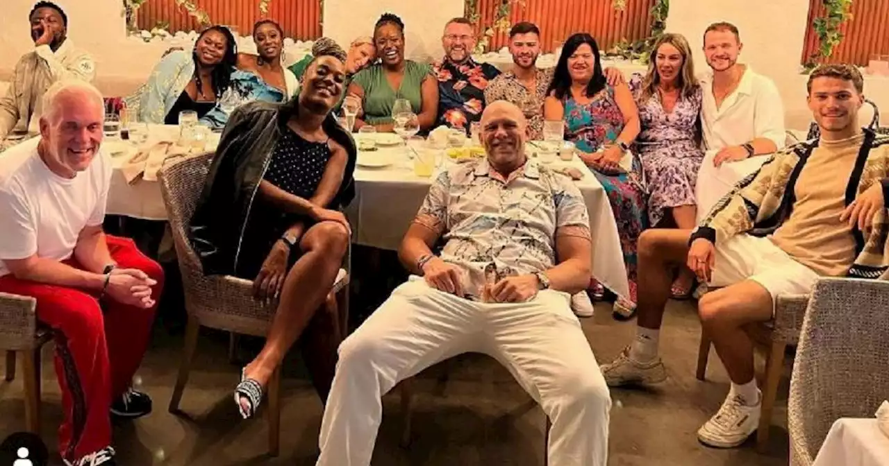 I'm A Celeb fans notice stars missing from brilliant photo of farewell dinner