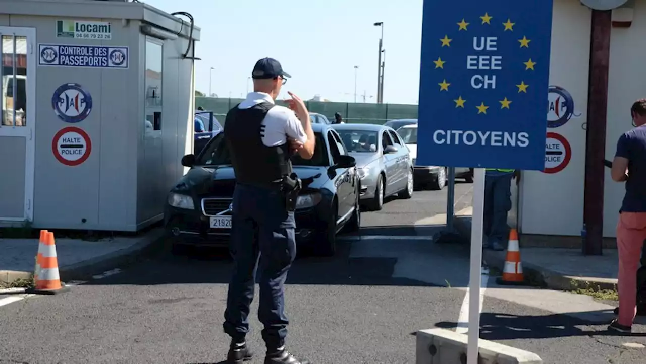 Sète : les douaniers empêchent l'exportation illégale de 30 tonnes de véhicules usagers vers le Sénégal