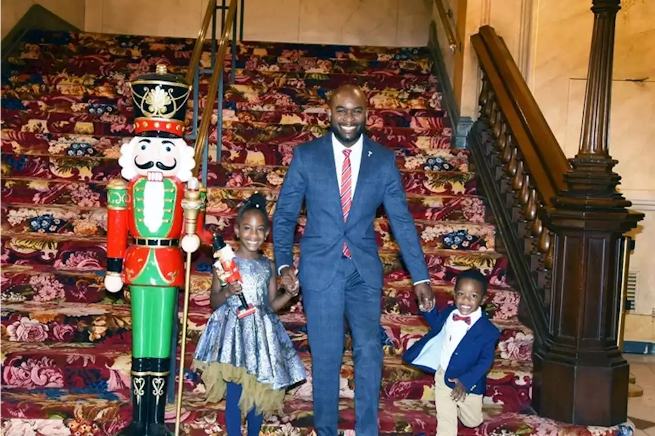 This father wants to encourage other Black men to take their children to the Philadelphia Ballet