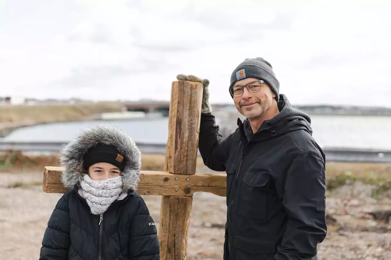 Bridge vigil in Charlottetown remembers those who died by suicide | SaltWire