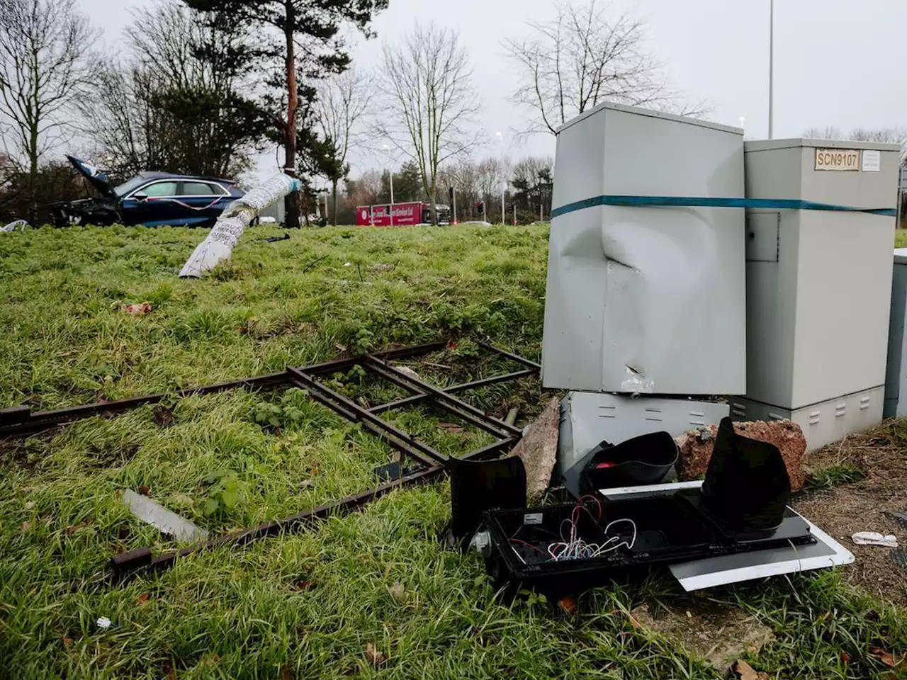 New 'intelligent' temporary traffic lights being installed at crash-hit Shrewsbury roundabout