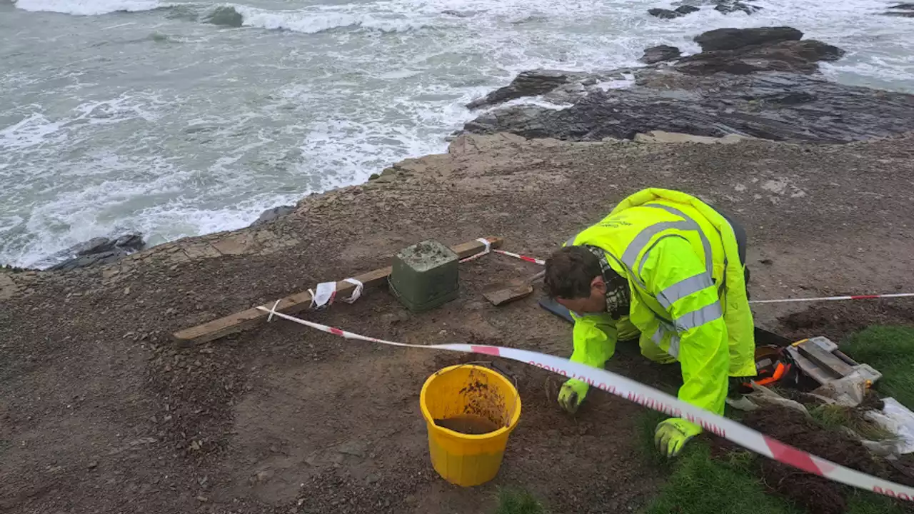 Human remains found on Cornish coast may be of shipwrecked sailor who died over 200 years ago, say experts