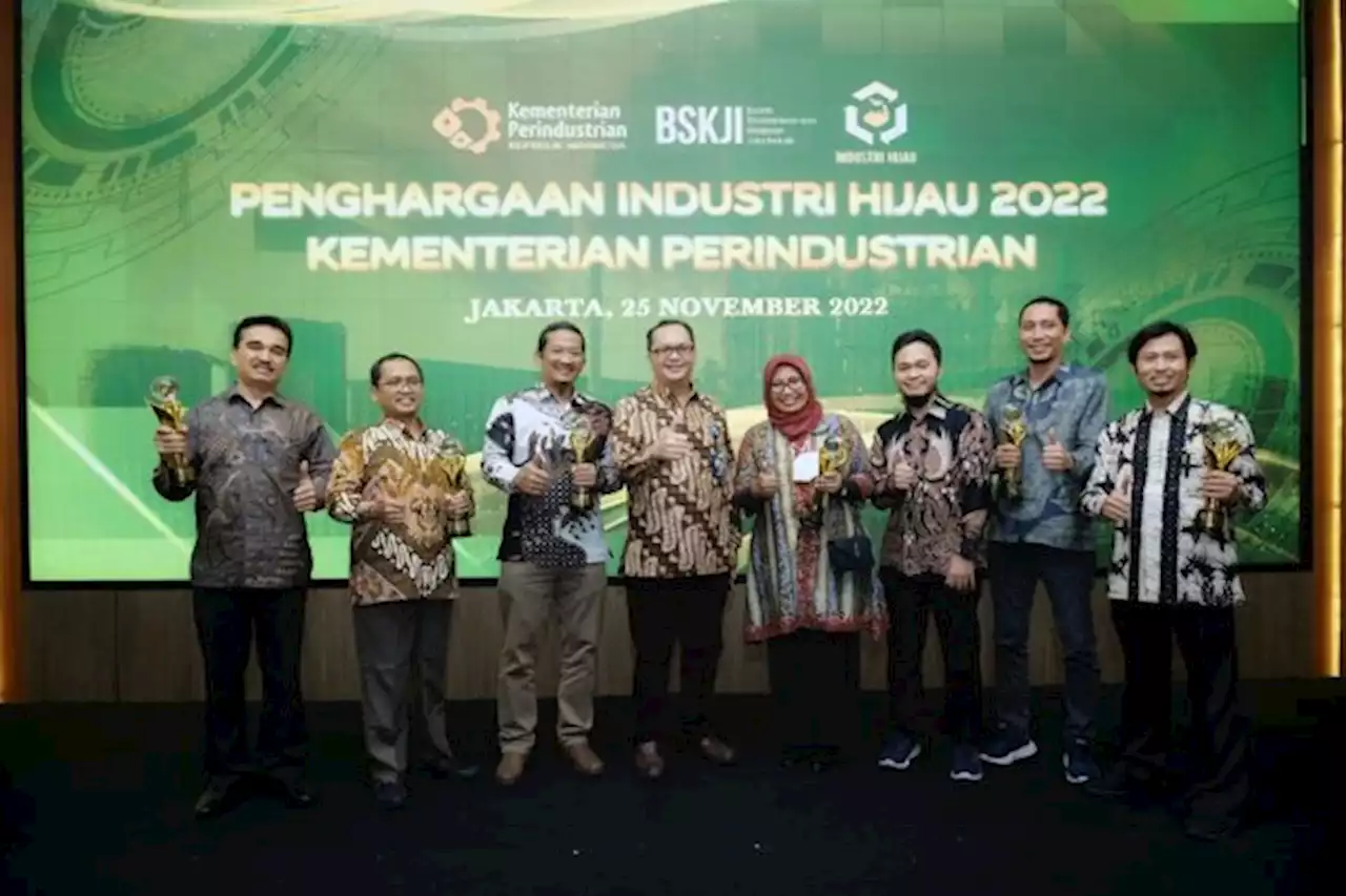 Operasional Ramah Lingkungan, Semen Gresik Raih Penghargaan Industri Hijau 2022