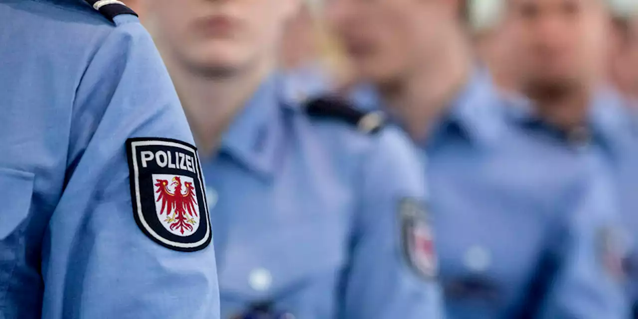 Kennzeichenpflicht für Polizei: Polizei-Namensschild bleibt