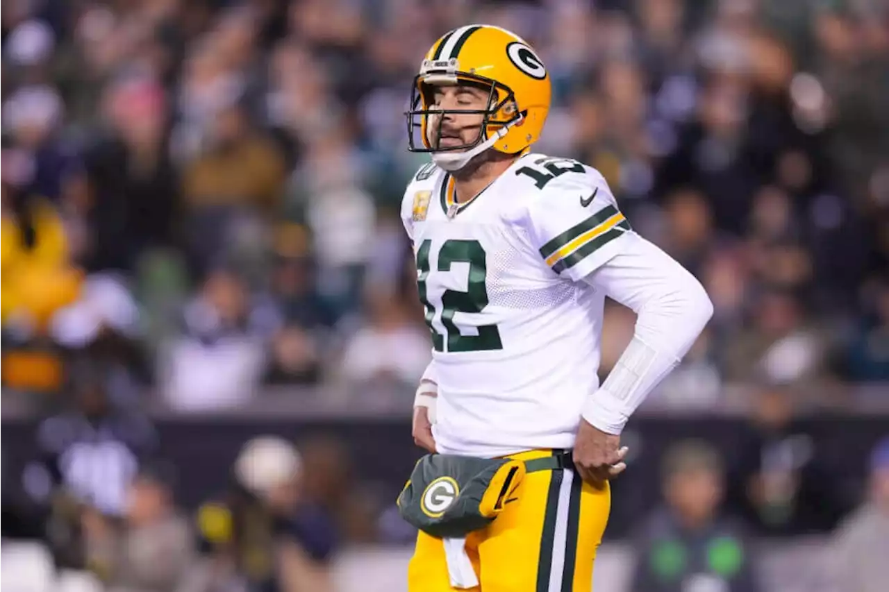 Jones: Packers should sit Aaron Rodgers to see what Jordan Love can do