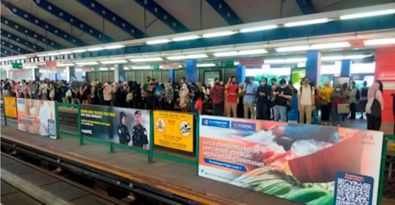 Kelana Jaya LRT service disrupted after Emergency System hit by lightning