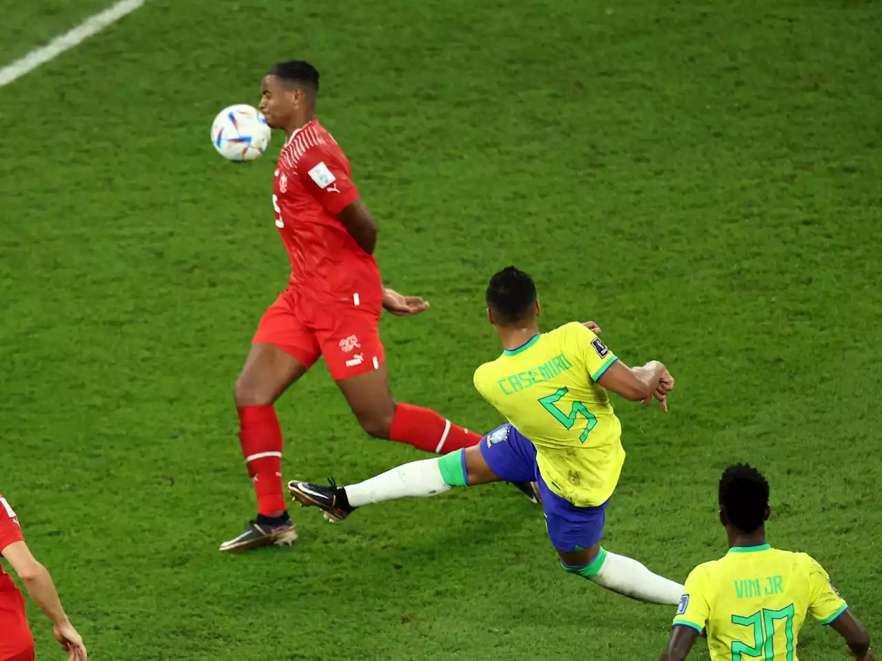 Late Casemiro strike sends Brazil into last 16 at World Cup