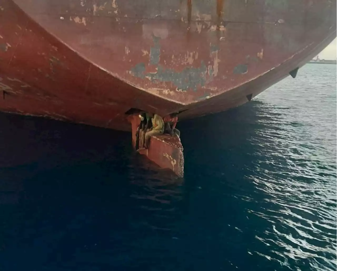 Stowaways survive 11 days at sea by clinging to rudder of oil tanker