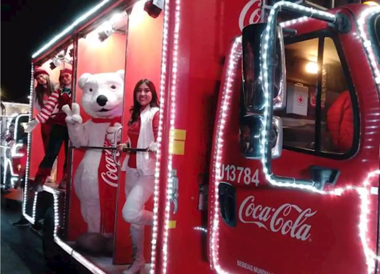 Desfile navideño entorpece paso de ambulancias en el V. Carranza de Saltillo