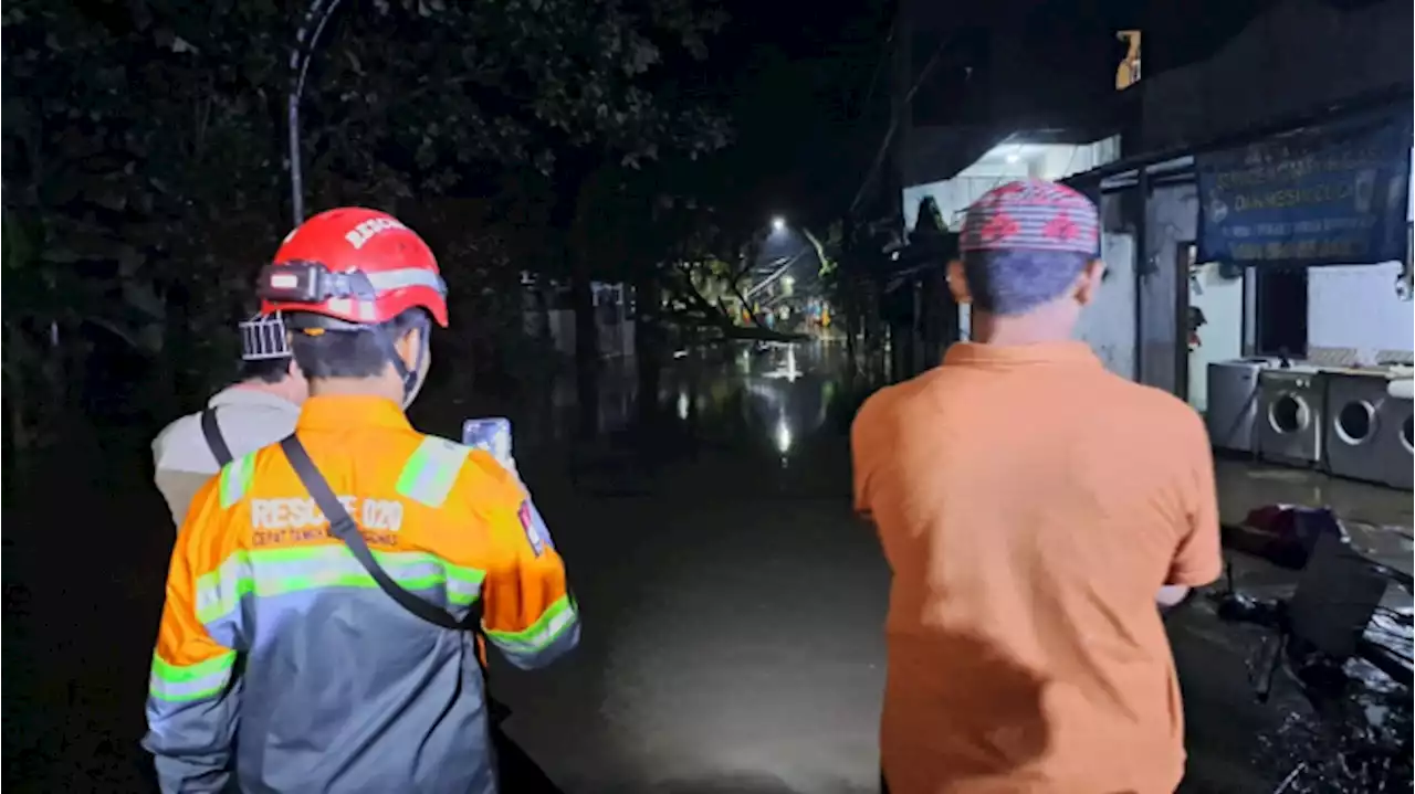 Akses Jalan Via Lesanpuro Gang 12 Ditutup Akibat Banjir Sungai Amprong