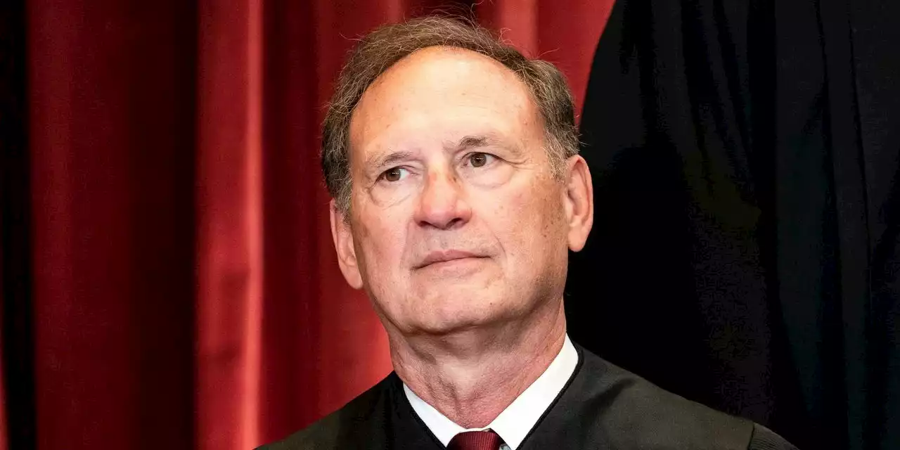 Supreme Court’s Lawyer Dismisses Ethics Allegations Against Justice Samuel Alito