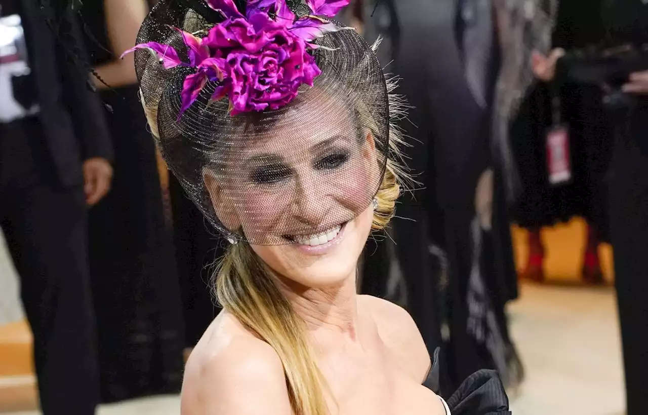 Sarah Jessica Parker dévoile un nouveau look de Carrie Bradshaw