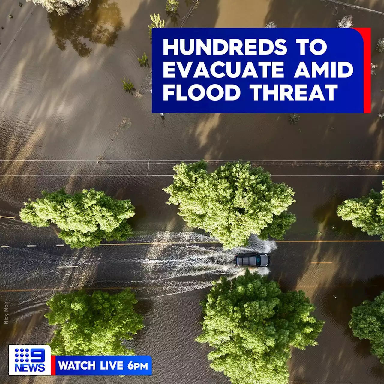 'Very, very high' flood risk forces hundreds to evacuate across NSW