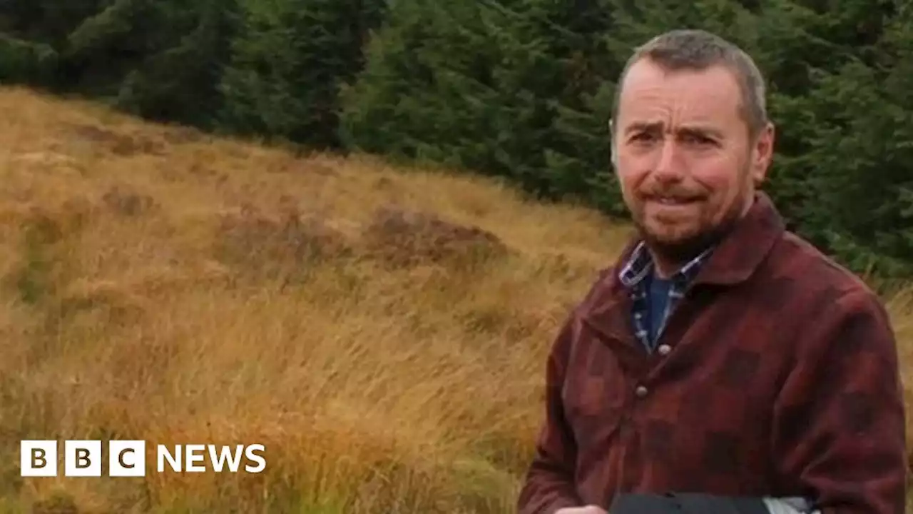 Snowdonia: Wales' longest-serving ranger retires after 40 years