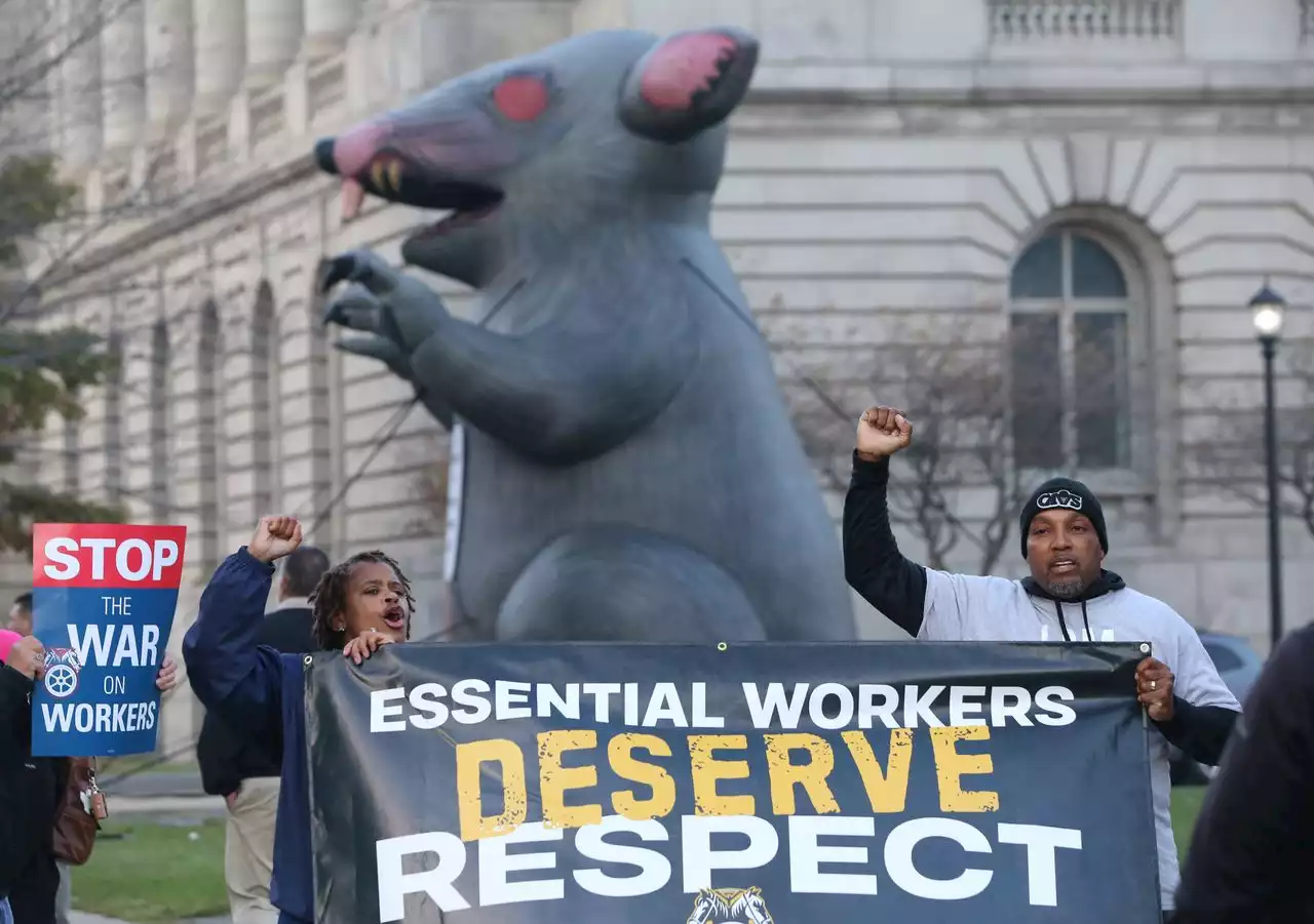 Unions protest outside Cleveland City Hall in pursuit of higher wages