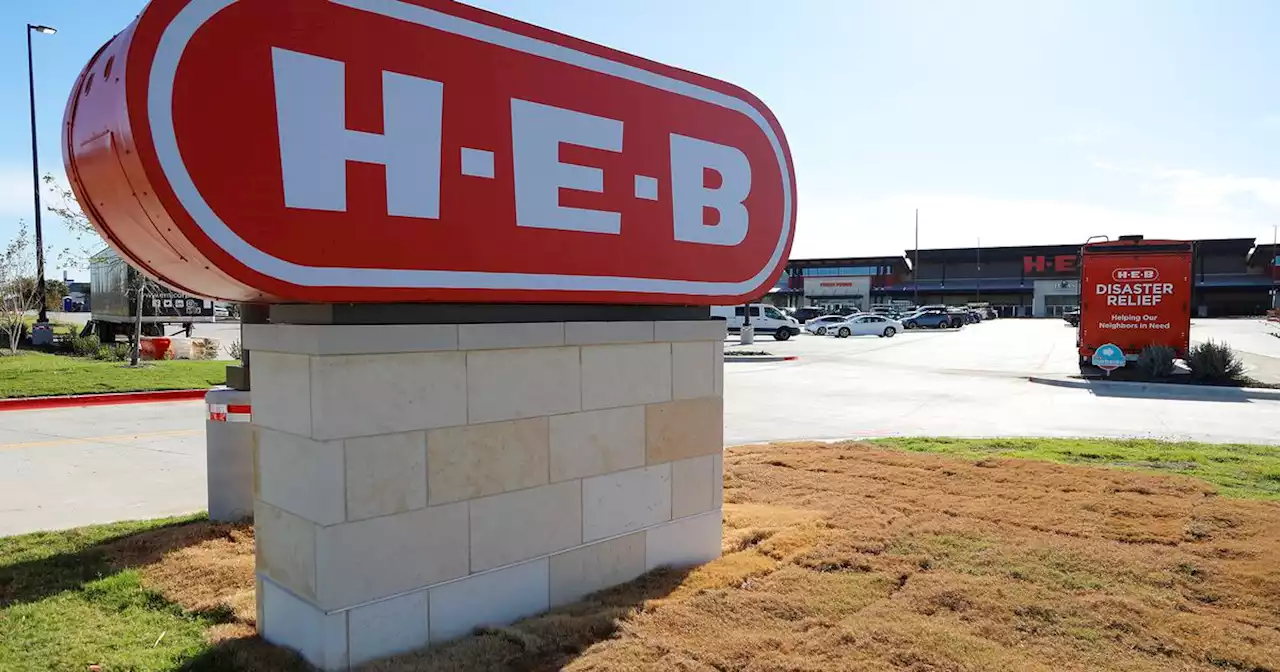 Plano city leaders mark grand opening of H-E-B store