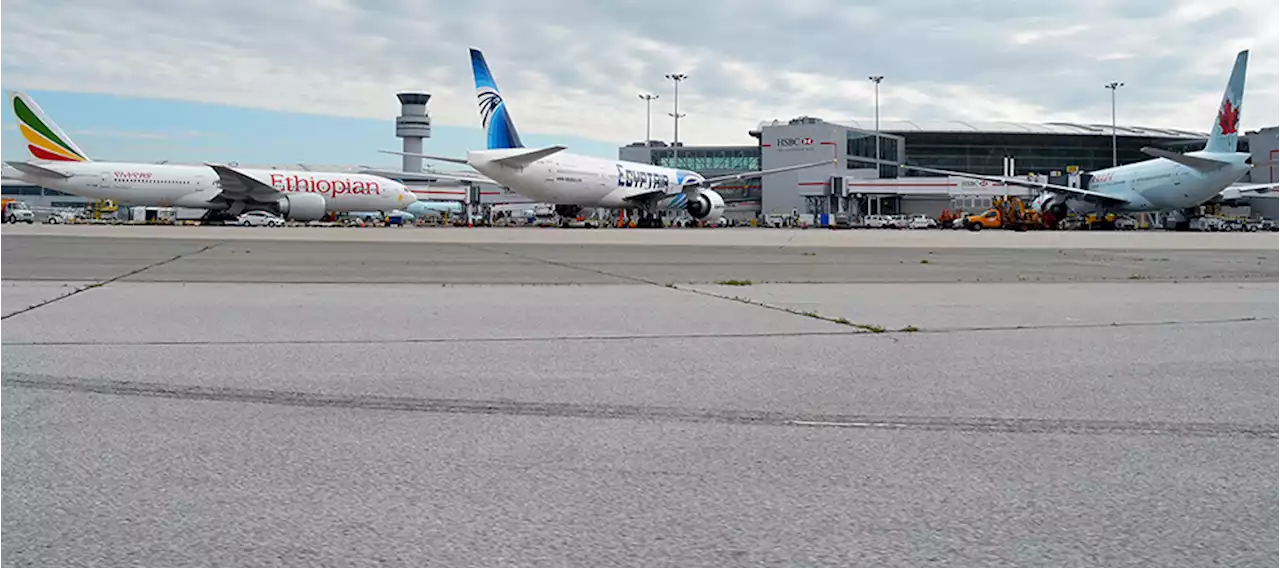 Pearson Airport letting passengers book security checkpoint times online