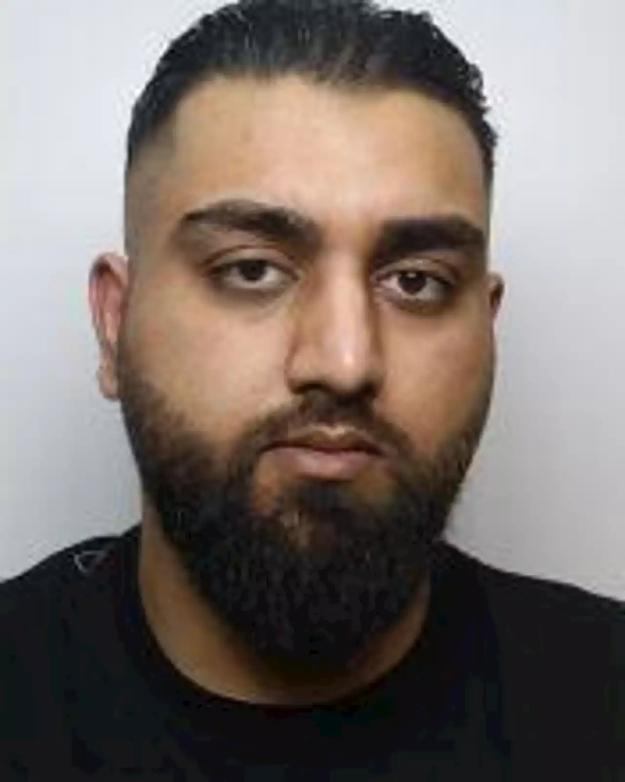 Police looking for Leeds man who fled Bradford Crown Court after conviction