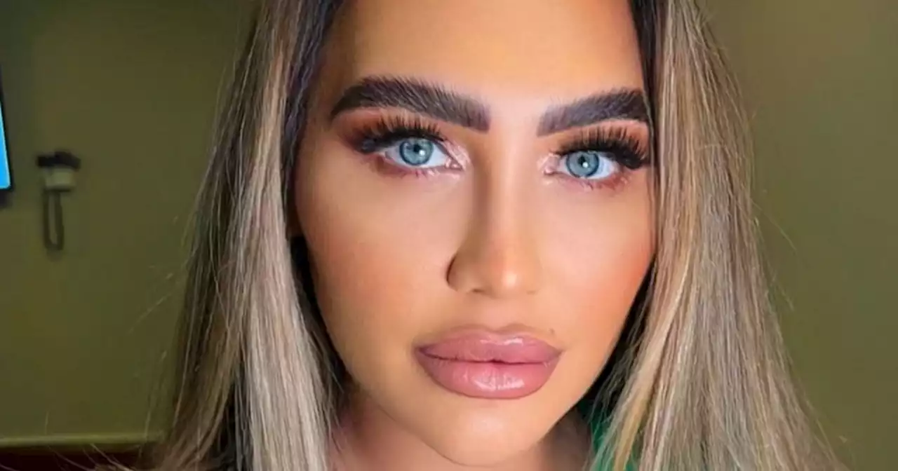 Lauren Goodger worries fans with cryptic post on people 'doing you dirty'