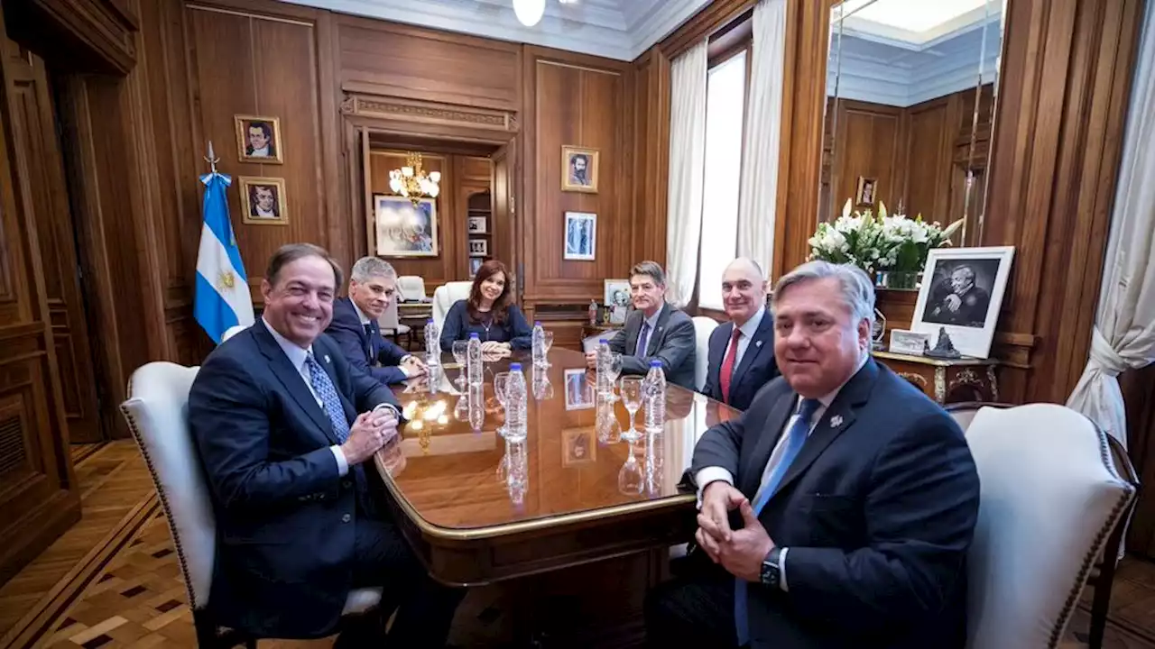 Cumbre entre Cristina Kichner, el presidente de YPF y directivos de Chevron | Reunión en el Senado