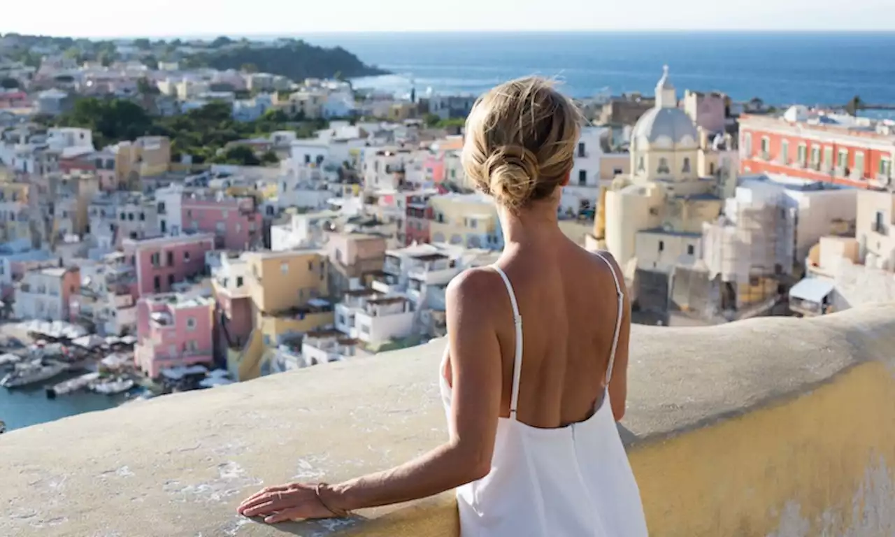 Some Canadian tourists in Europe will need to scan their fingers and faces. Here's what to know
