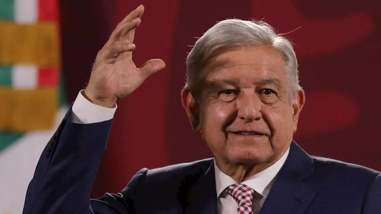 AMLO recomienda al INE hacer una encuesta sobre la reforma electoral