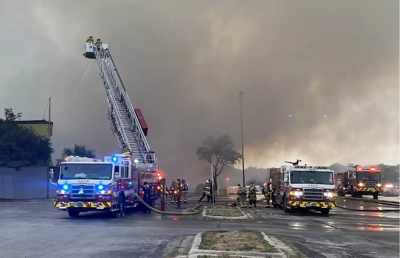 Shuttered San Antonio dance hall Midnight Rodeo destroyed by early morning fire