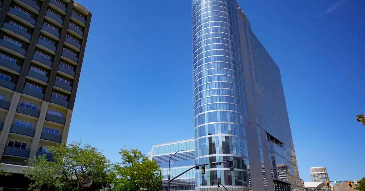 SLC’s new towering hotel and its restaurants are now open. Take a photo tour.