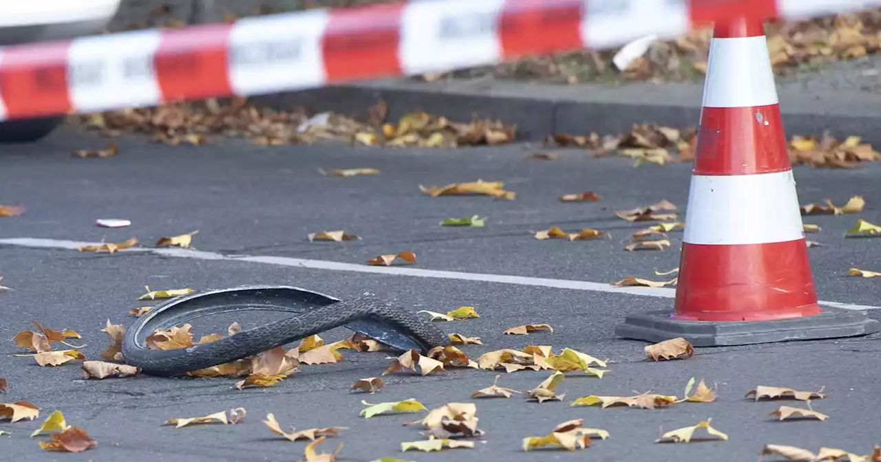 Debatte um Klima-Protest: Polizei ermittelt gegen Klimaaktivisten wegen Blockade: Radfahrerin nach Unfall in Berlin gestorben