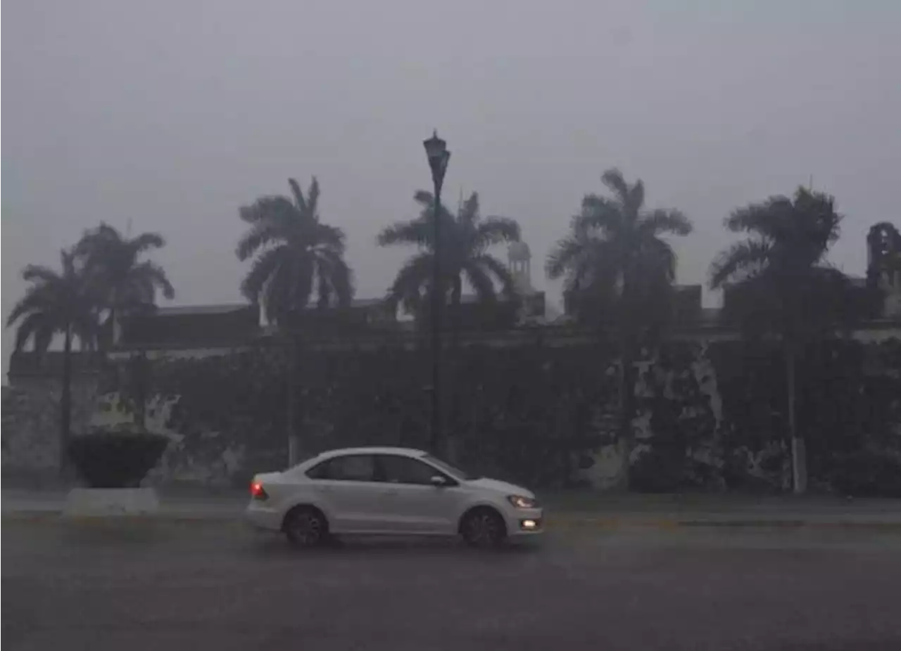 ‘Lisa’ que ahora es tormenta tropical, provoca suspensión de clases en Tabasco, Quintana Roo y Campeche