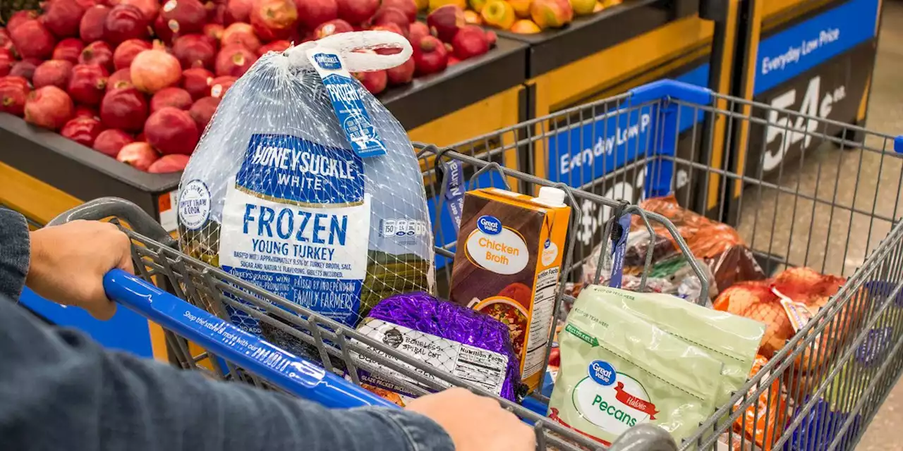 Walmart rolls back prices on traditional Thanksgiving basics