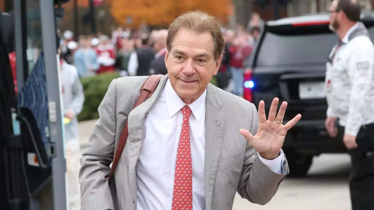 Alabama's unlikely playoff hope in focus with new ranking