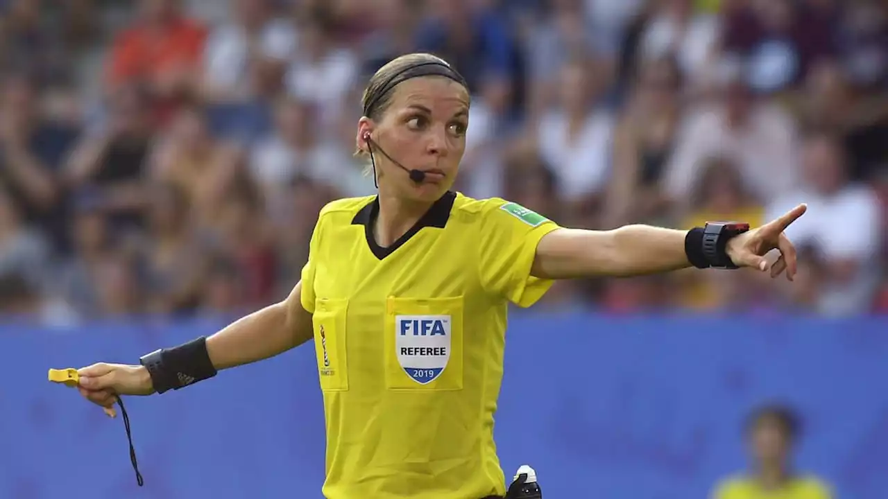 Coupe du monde 2022: Stéphanie Frappart va (encore) entrer dans l'histoire de l'arbitrage