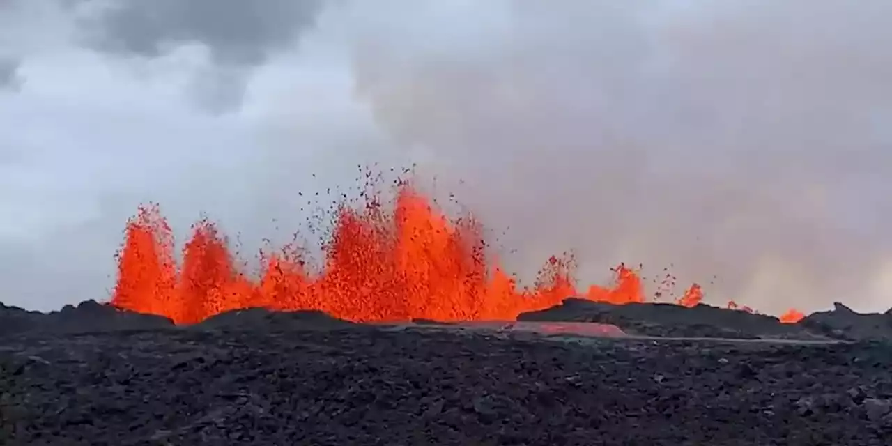 Hawaii officials plan as Mauna Loa lava gets closer to major highway