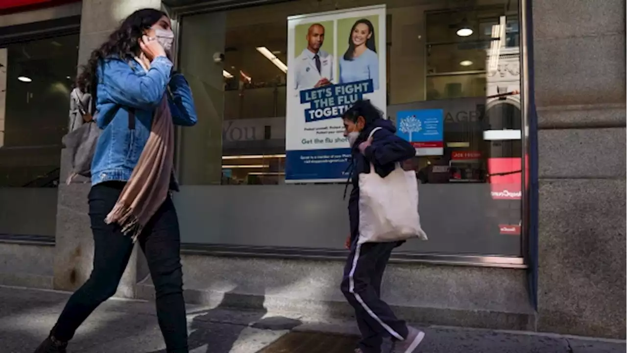 Toronto’s flu season expected to peak around the holidays, top doctor warns; flu shots urged