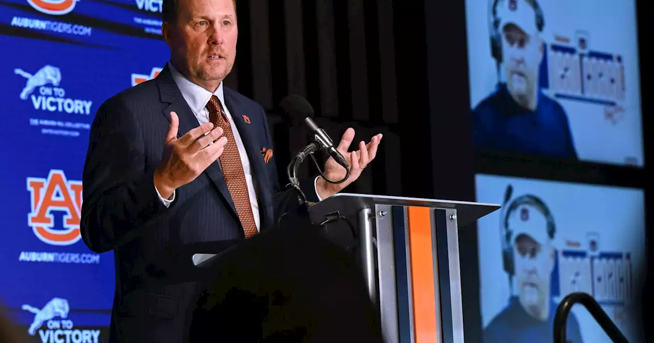 Hugh Freeze asks Auburn fans for 'chance to earn your trust'