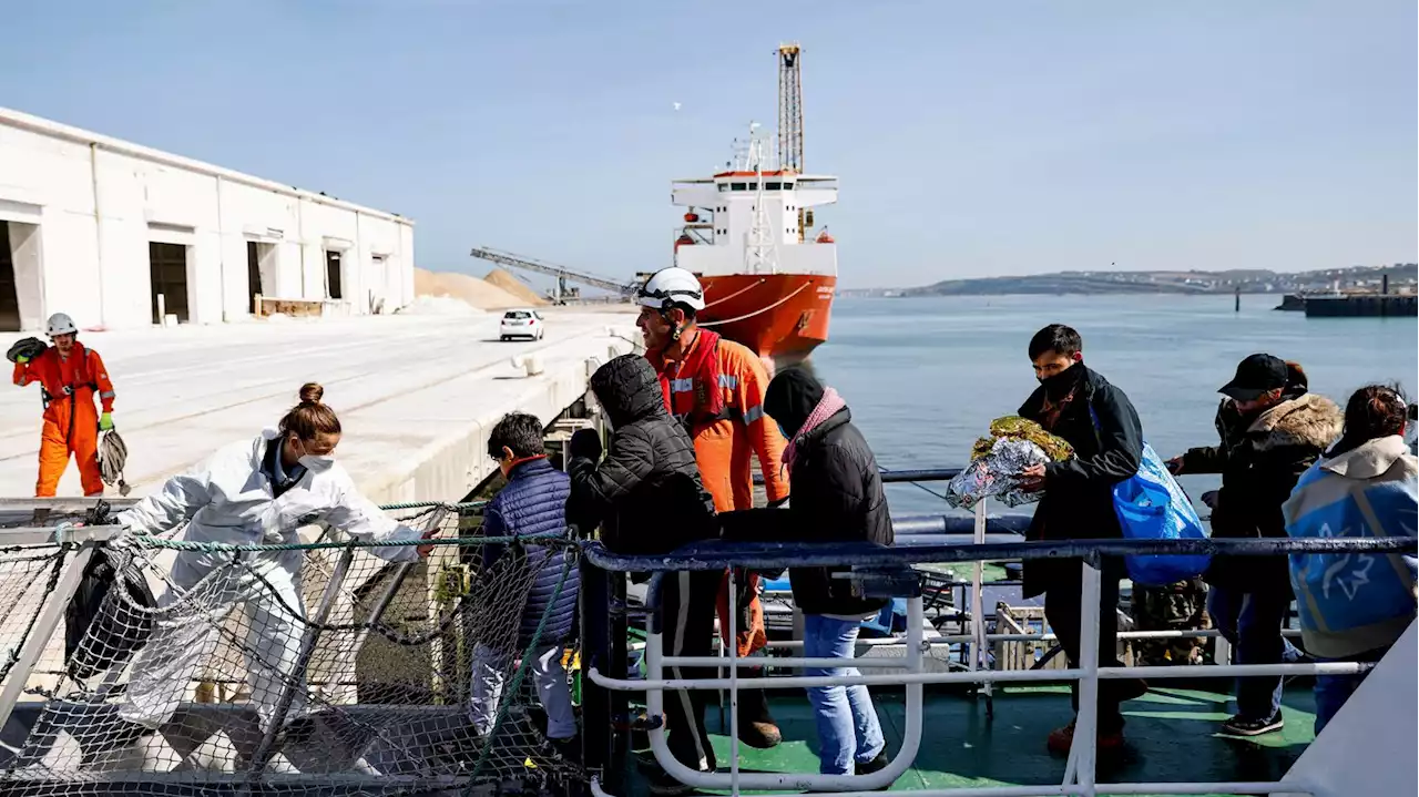 Migrants : la France va affréter deux navires de sauvetage supplémentaires dans la Manche